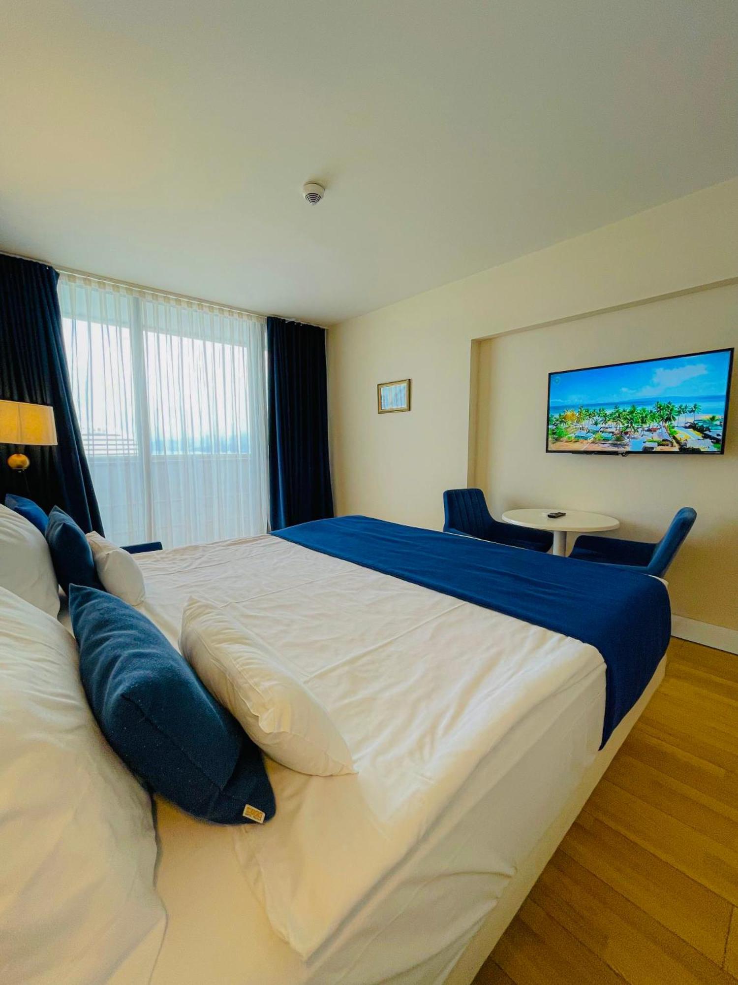 Luxury Batumi Hotel المظهر الخارجي الصورة