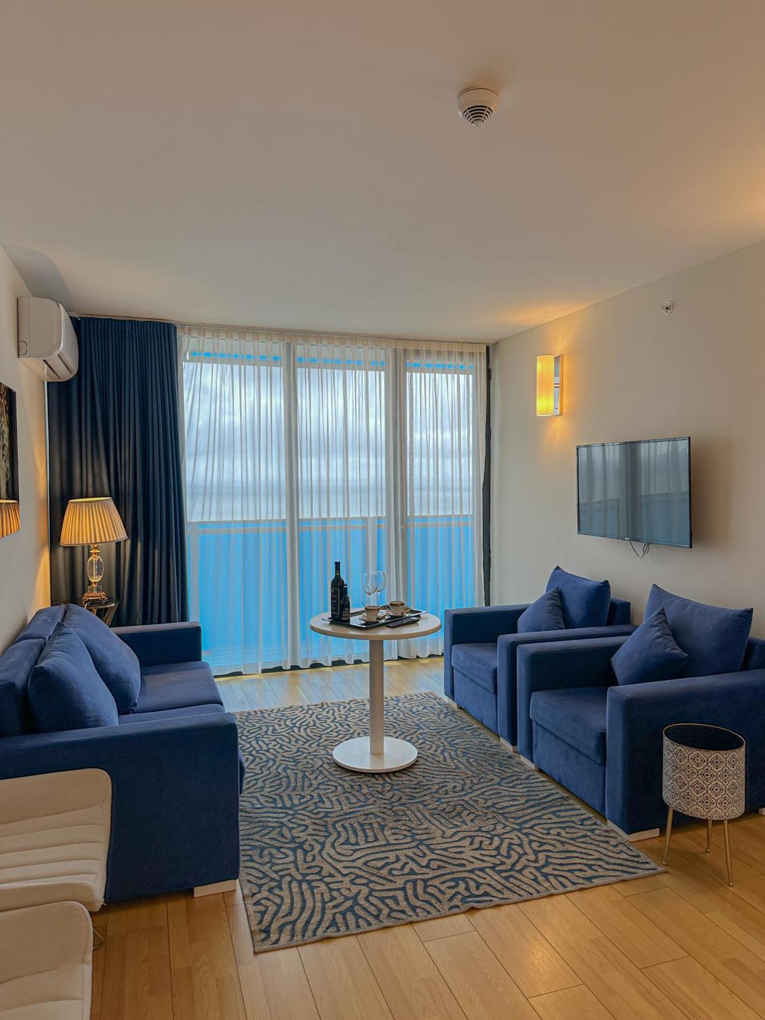 Luxury Batumi Hotel المظهر الخارجي الصورة
